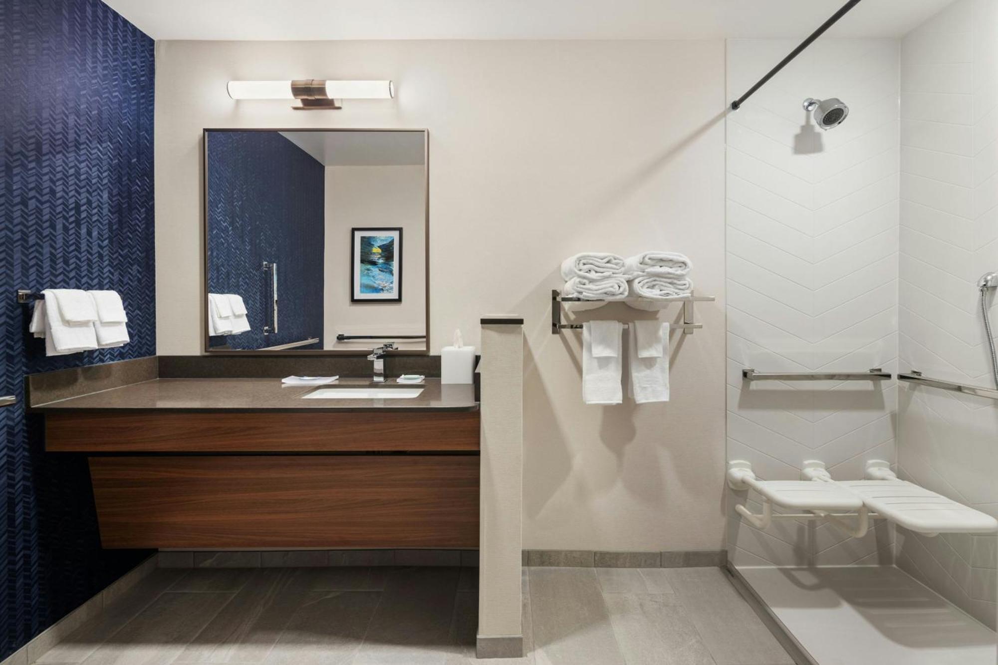Fairfield By Marriott Inn & Suites Cedar Rapids North Ngoại thất bức ảnh